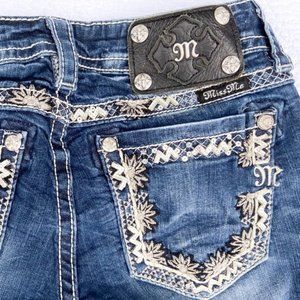 Miss Me Size 29 Signature Boot